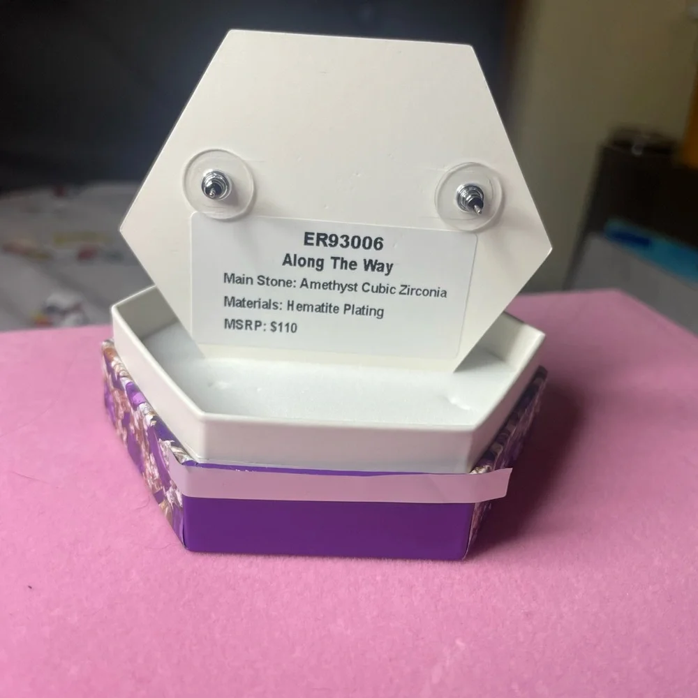Earring bundle - Picture 6 of 8